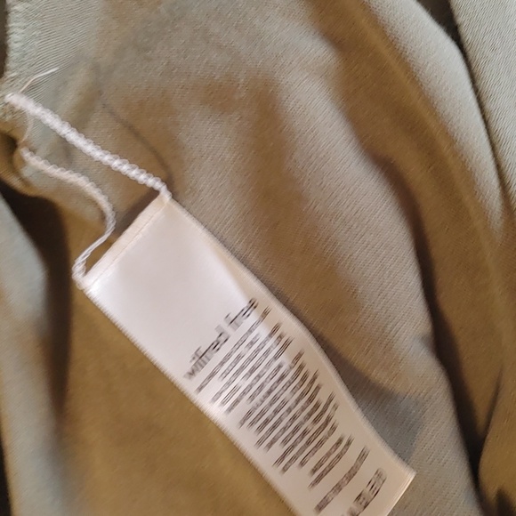 🍁NWT Women's Aritzia Wilfred Free Long Sleeve Knit Top - Picture 7 of 7